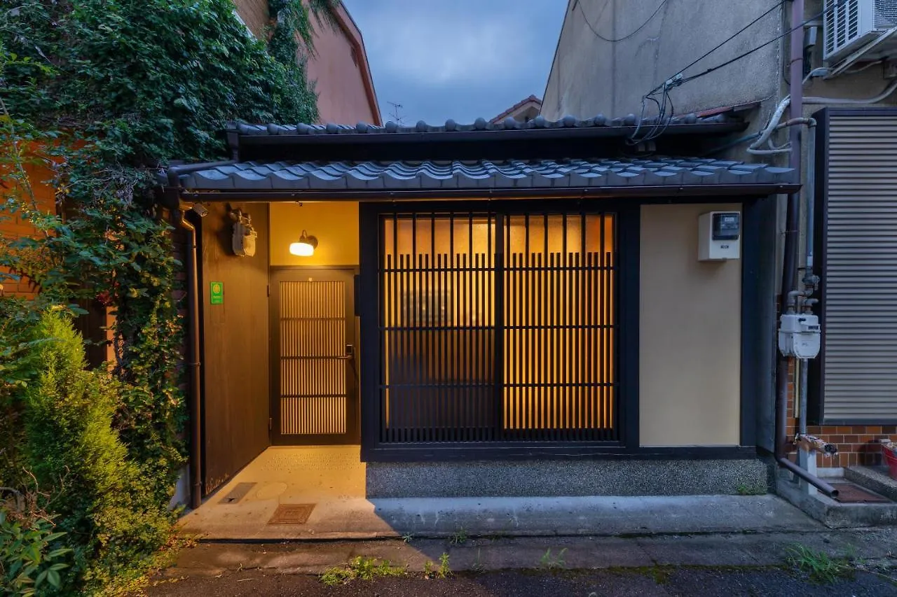 Kanade Sanjusangendo Kyoto 0*,