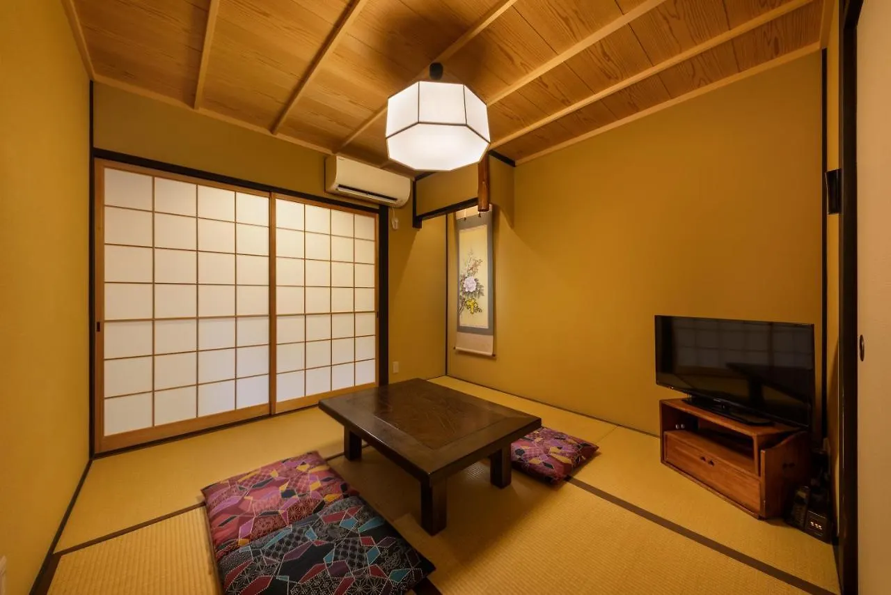 Kanade Sanjusangendo Kyoto Japan